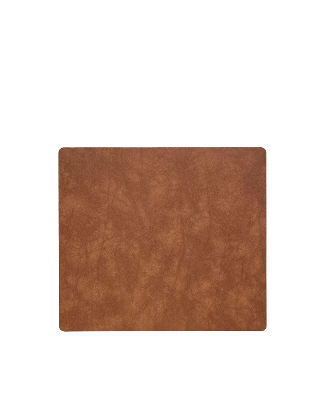 Detailaufnahme der braunen LUCA Design-Unterlage 43x38,5 cm aus recyceltem Leder mit sichtbarer Materialstruktur