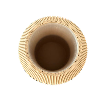 Draufsicht auf die Designvase PURE in Beige mit wasserdichtem Einsatz