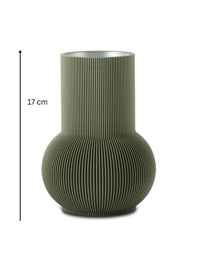 Freigestellte Designvase PURE in Moosgrün mit strukturierter Oberfläche mit Abmessung