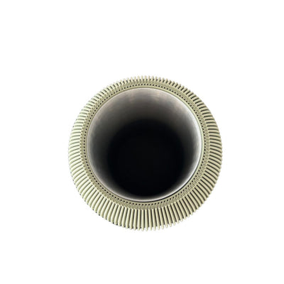 Draufsicht auf die Designvase PURE in Moosgrün mit wasserdichtem Einsatz