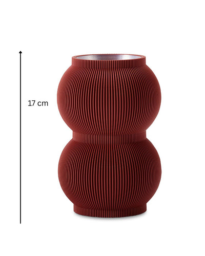 Freigestellte Designvase SHAPE in Lehmrot mit strukturierter Oberfläche mit Abmessung