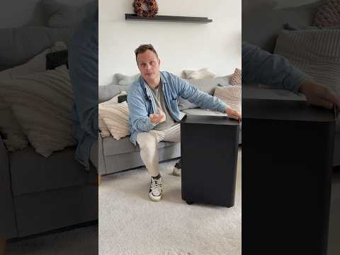 Youtube Video mit Person auf Couch mit Rollcontainer JUNO in groß als Vorstellung