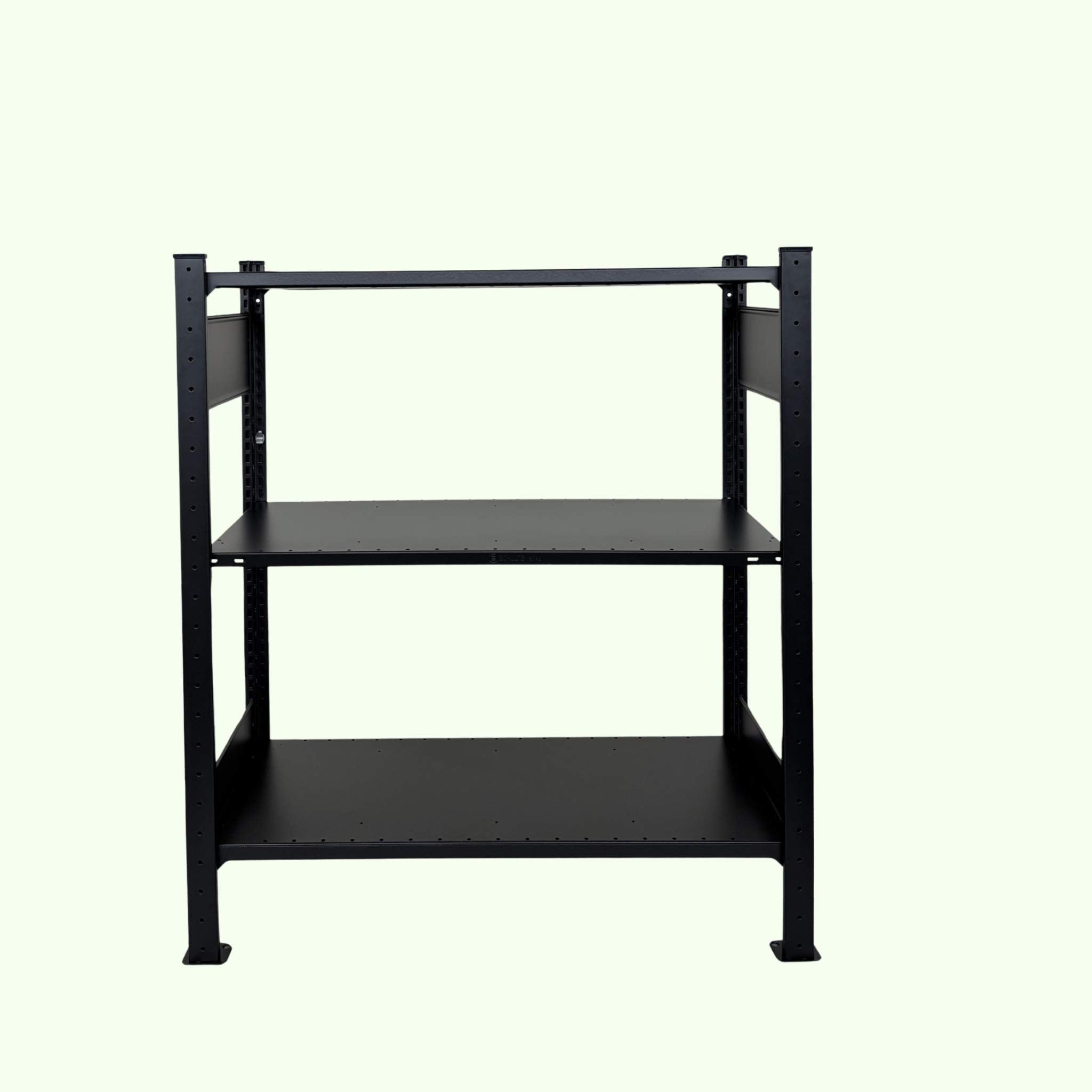 Schwarzes TILO Standregal aus Stahl  Höhe 120cm freigestellt auf hellem Hintergrund